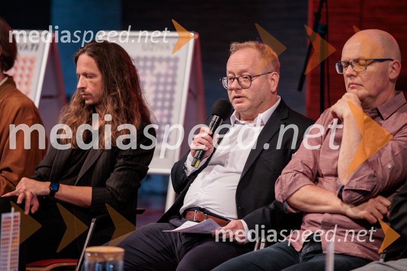  Peter Baroš, direktor kulturno-umetniškega programa Cankarjevega doma; mag. Aleš Drenik, vodja programa resne glasbe, opere in balet, Cankarjev dom;  Simon Popek, vodja filmskega programa Cankarjevega domaPredstavitev nove sezone, Cankarjev dom