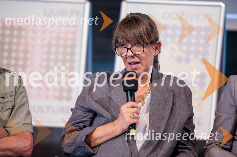  Barbara Rogelj, vodja humanističnega in kulturno-vzgojnega programa, Cankarjev domPredstavitev nove sezone, Cankarjev dom