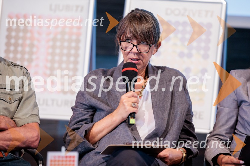  Barbara Rogelj, vodja humanističnega in kulturno-vzgojnega programa, Cankarjev domPredstavitev nove sezone, Cankarjev dom