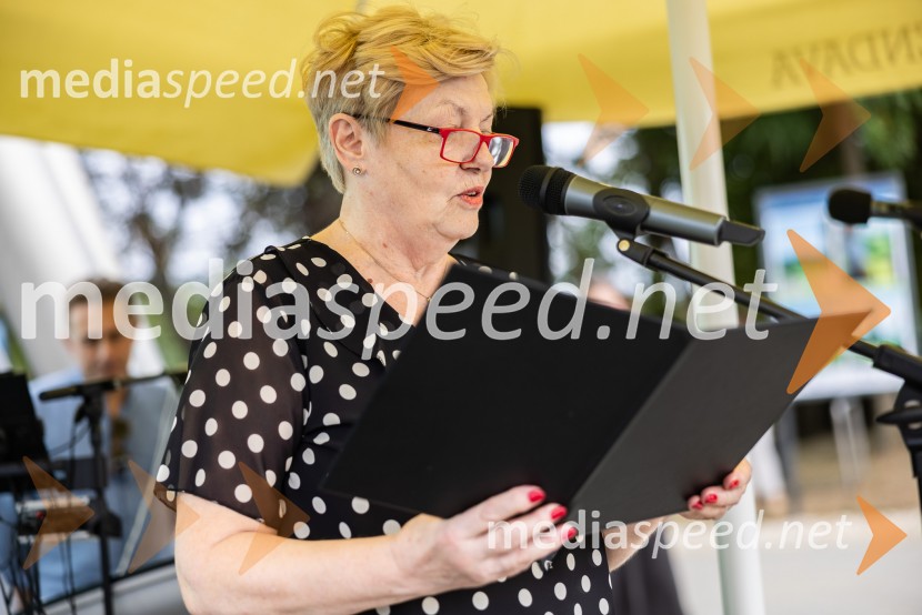  Eva Marija Banutai, predsednica, Turistična zveza Lendava11. obletnica stolpa Vinarium, Festival Vinarium