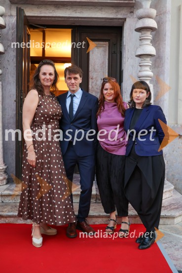  ... ;  Rok J. Bozovičar, direktor, Prešernovo gledališče Kranj ;  Eva Belčič, vodja marketinga in odnosov z javnostmi, Prešernovo gledališče Kranj;  ... Osem ur ni ves dan, premiera, Prešernovo gledališče Kranj