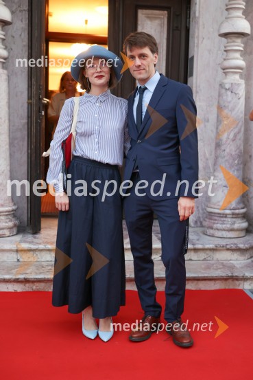  ... ;  Rok J. Bozovičar, direktor, Prešernovo gledališče Kranj Osem ur ni ves dan, premiera, Prešernovo gledališče Kranj