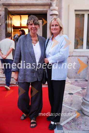  Barbara Rogelj, vodja humanističnega in kulturno-vzgojnega programa, Cankarjev dom;  ... Osem ur ni ves dan, premiera, Prešernovo gledališče Kranj