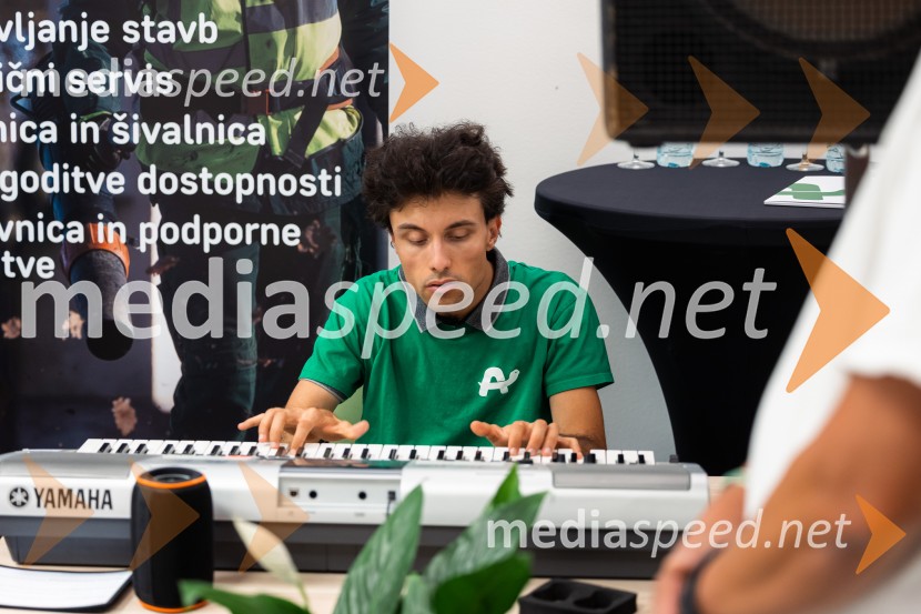 Želva odprla nove poslovne prostore, Škofja Loka