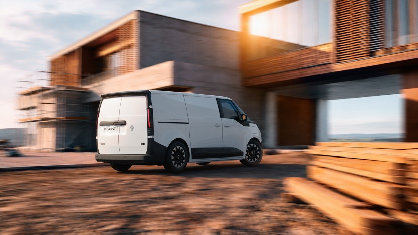 Renault Trafic Van E-Tech electric, mednarodni dostavnik leta 2027