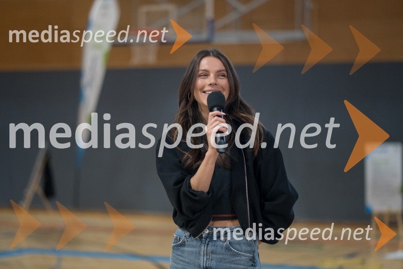  Vesna Ponorac, igralka, moderatorkaŠportno popoldne z Vesno Ponorac, Hitradiem Center in Olimpijskim komitejem Slovenije