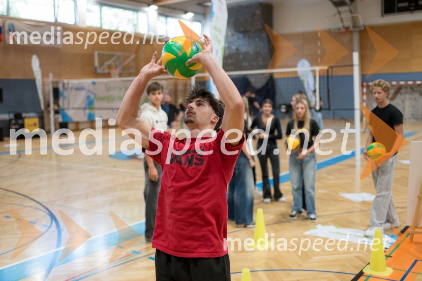 Aleks BlagojevićŠportno popoldne z Vesno Ponorac, Hitradiem Center in Olimpijskim komitejem Slovenije