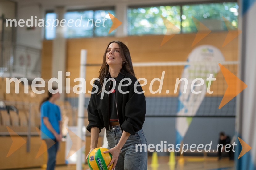  Vesna Ponorac, igralka, moderatorkaŠportno popoldne z Vesno Ponorac, Hitradiem Center in Olimpijskim komitejem Slovenije
