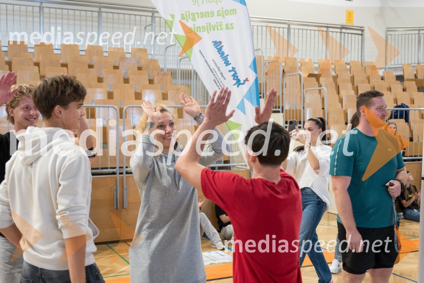  Ilka Štuhec, nekdanja slovenska alpska smučarka;  Aleks BlagojevićŠportno popoldne z Vesno Ponorac, Hitradiem Center in Olimpijskim komitejem Slovenije