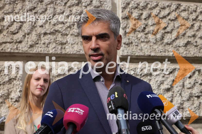  Bor Greiner, kandidat za župana MOMBor Greiner vložil župansko kandidaturo s podporo volivk in volivcev