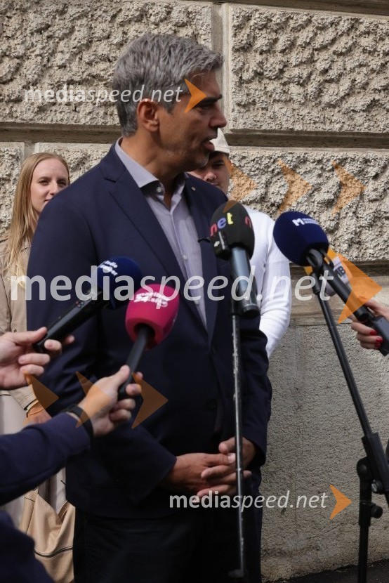  Bor Greiner, kandidat za župana MOMBor Greiner vložil župansko kandidaturo s podporo volivk in volivcev