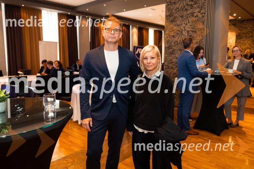Kibernetska odpornost kot del poslovne strategije, konferenca Tea with Reason