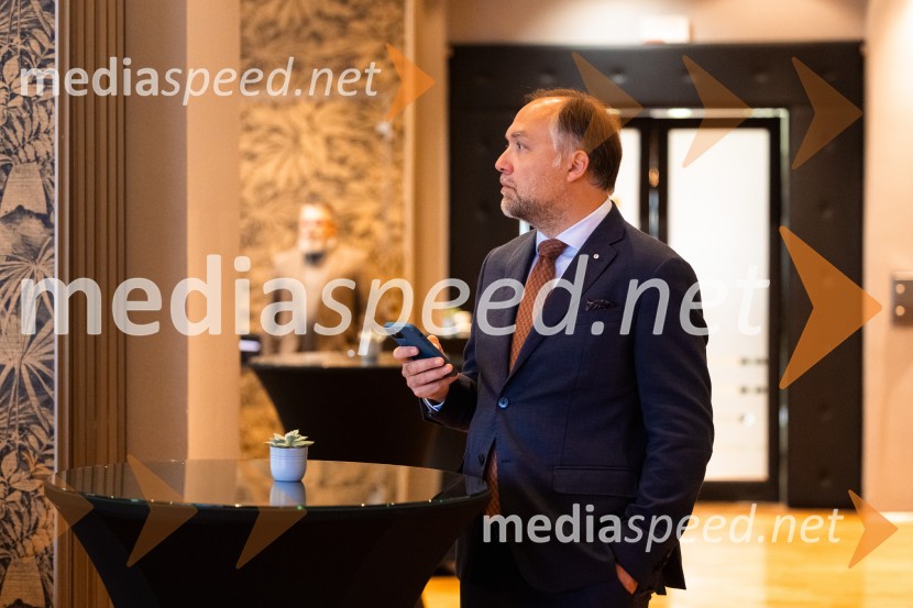 Kibernetska odpornost kot del poslovne strategije, konferenca Tea with Reason