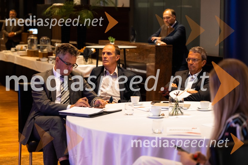 Kibernetska odpornost kot del poslovne strategije, konferenca Tea with Reason
