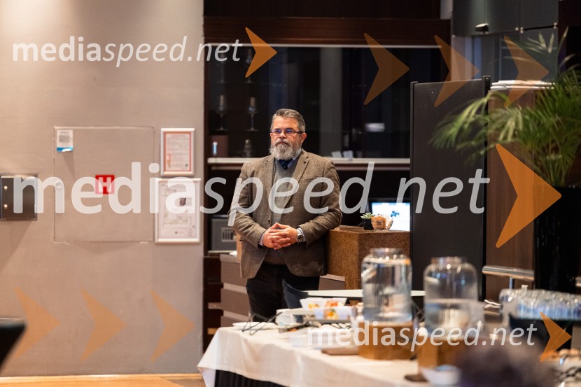 Kibernetska odpornost kot del poslovne strategije, konferenca Tea with Reason