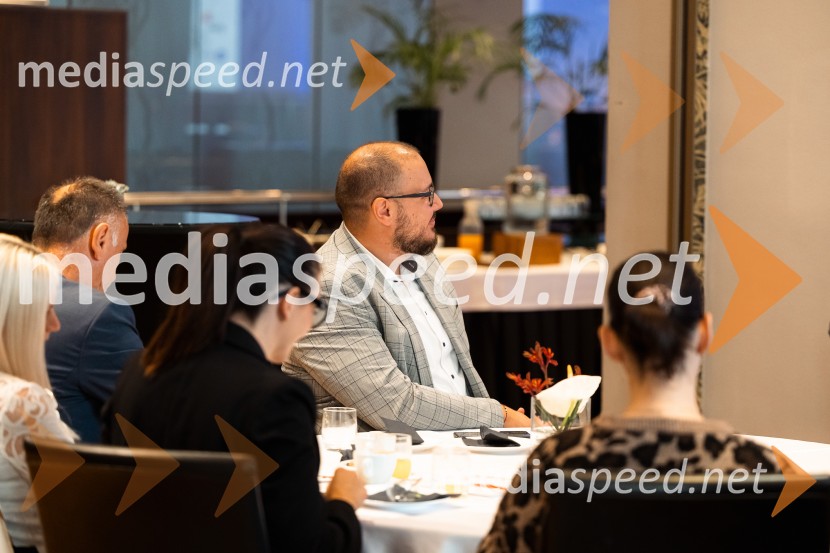 Kibernetska odpornost kot del poslovne strategije, konferenca Tea with Reason