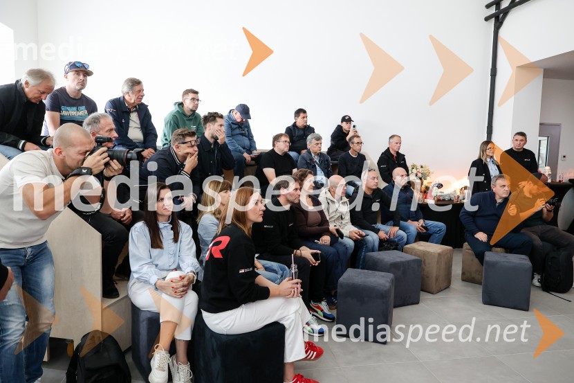 Toyota GR, tiskovna konferenca