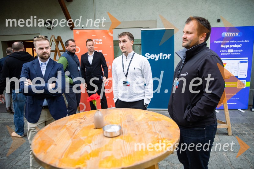 DigitalniUm, Digitalni preskok v proizvodnji