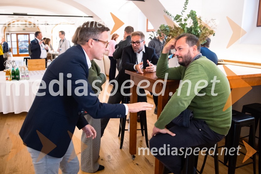 DigitalniUm, Digitalni preskok v proizvodnji