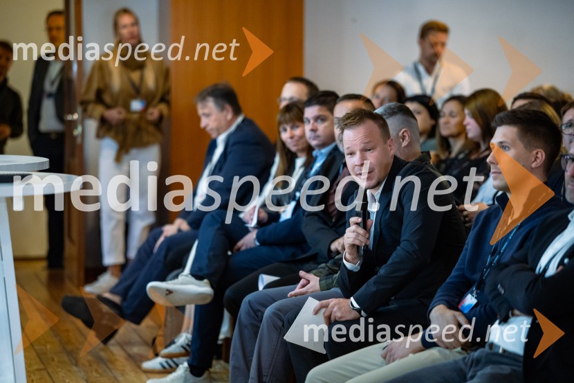 DigitalniUm, Digitalni preskok v proizvodnji