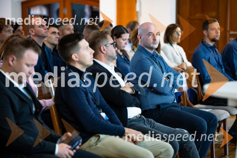 DigitalniUm, Digitalni preskok v proizvodnji