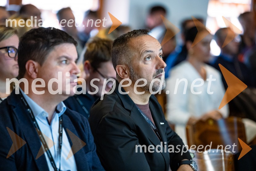 DigitalniUm, Digitalni preskok v proizvodnji