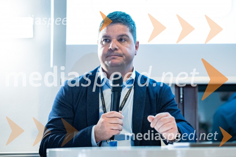 DigitalniUm, Digitalni preskok v proizvodnji
