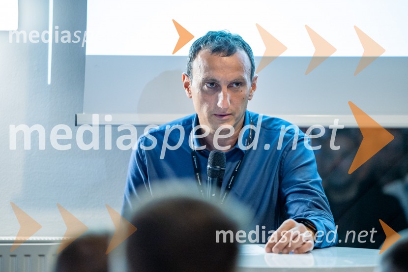 DigitalniUm, Digitalni preskok v proizvodnji