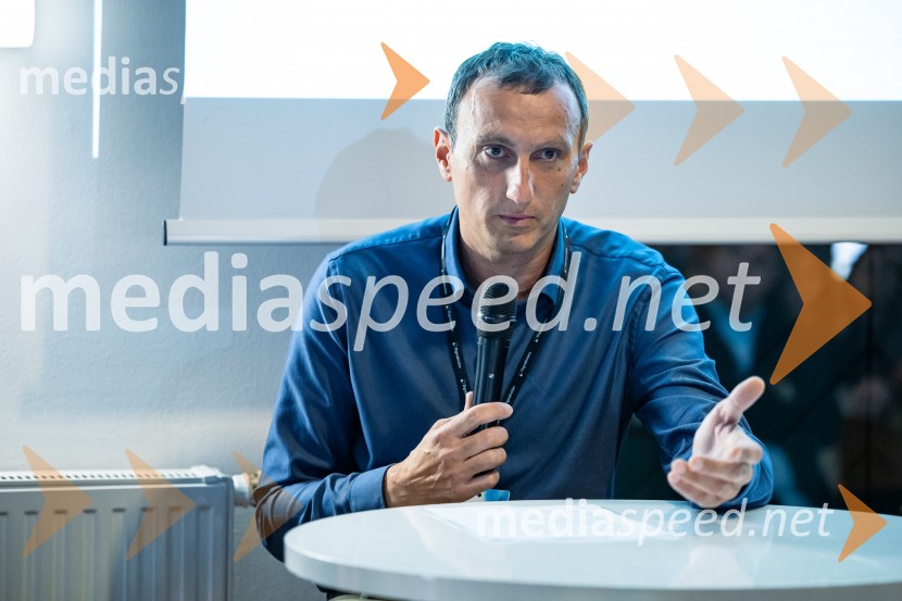 DigitalniUm, Digitalni preskok v proizvodnji