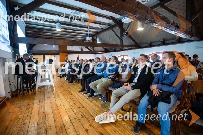 DigitalniUm, Digitalni preskok v proizvodnji