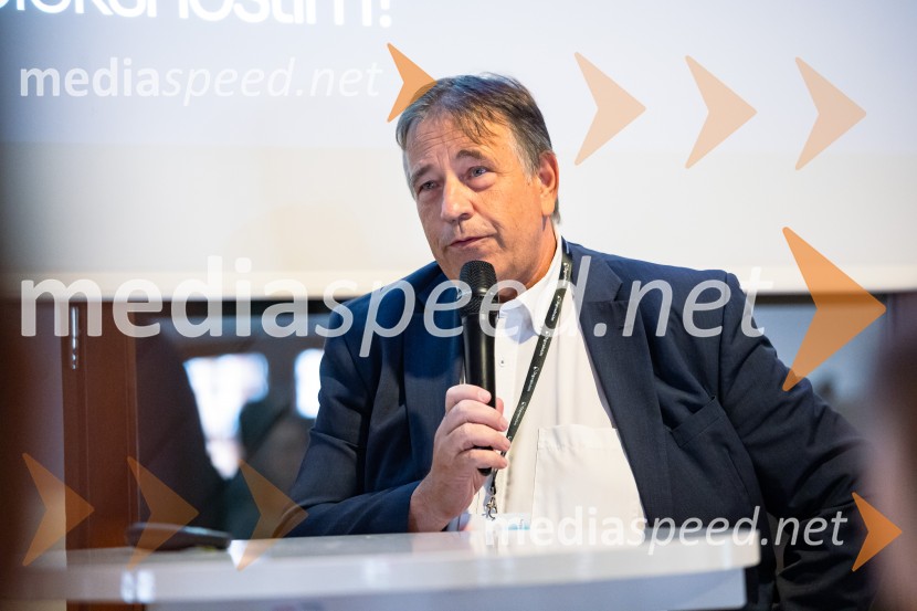 DigitalniUm, Digitalni preskok v proizvodnji