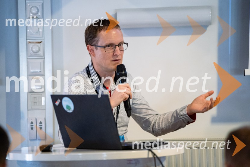 DigitalniUm, Digitalni preskok v proizvodnji