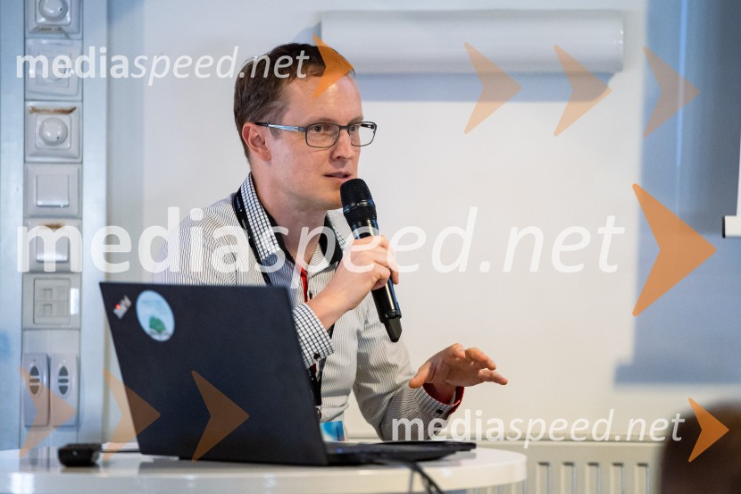DigitalniUm, Digitalni preskok v proizvodnji
