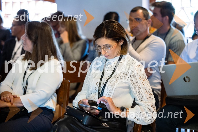 DigitalniUm, Digitalni preskok v proizvodnji