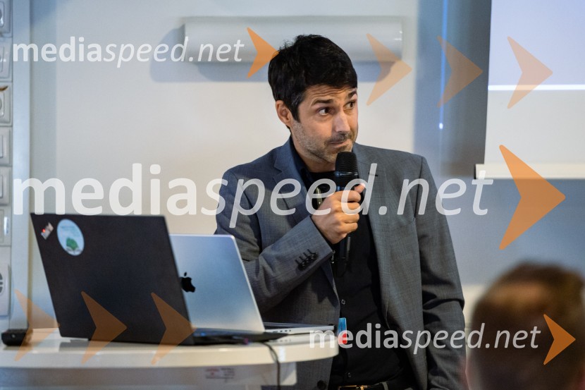 DigitalniUm, Digitalni preskok v proizvodnji