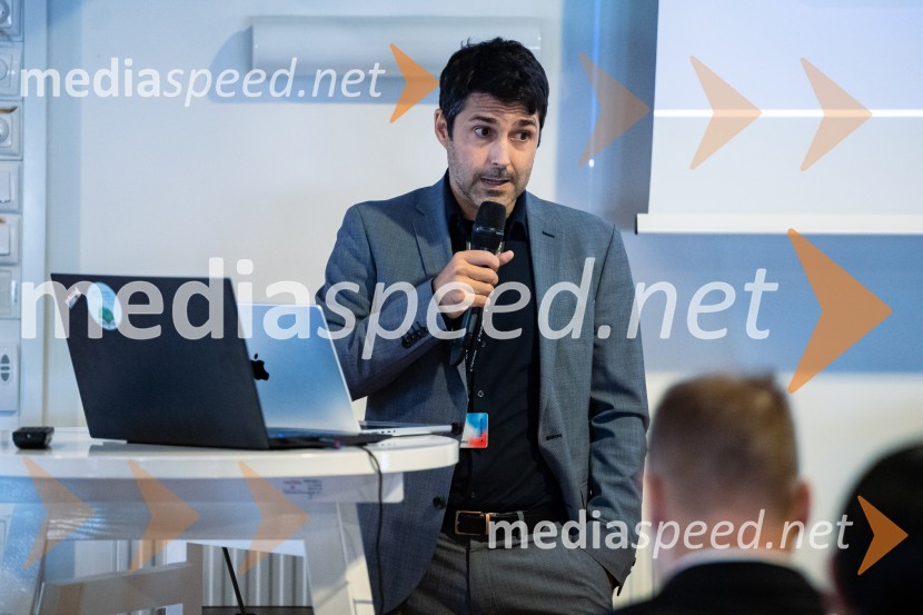 DigitalniUm, Digitalni preskok v proizvodnji