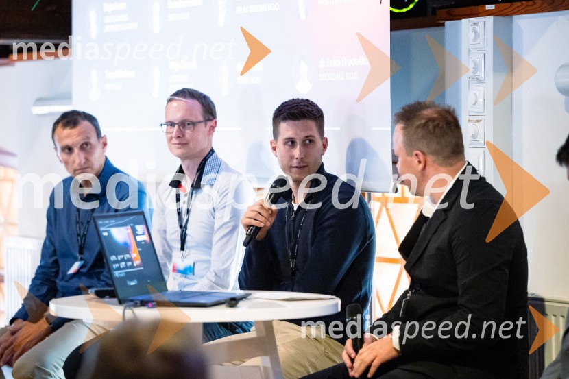DigitalniUm, Digitalni preskok v proizvodnji