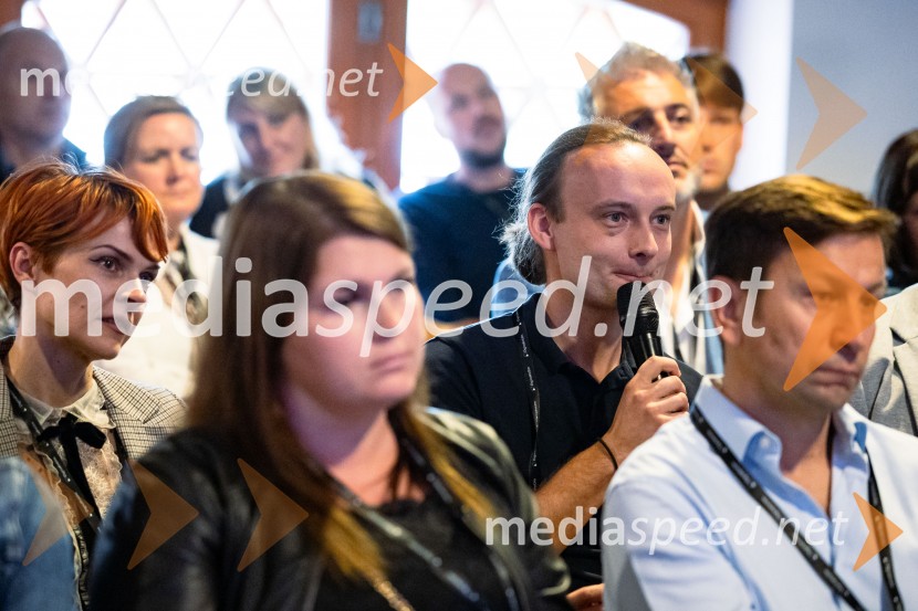 DigitalniUm, Digitalni preskok v proizvodnji