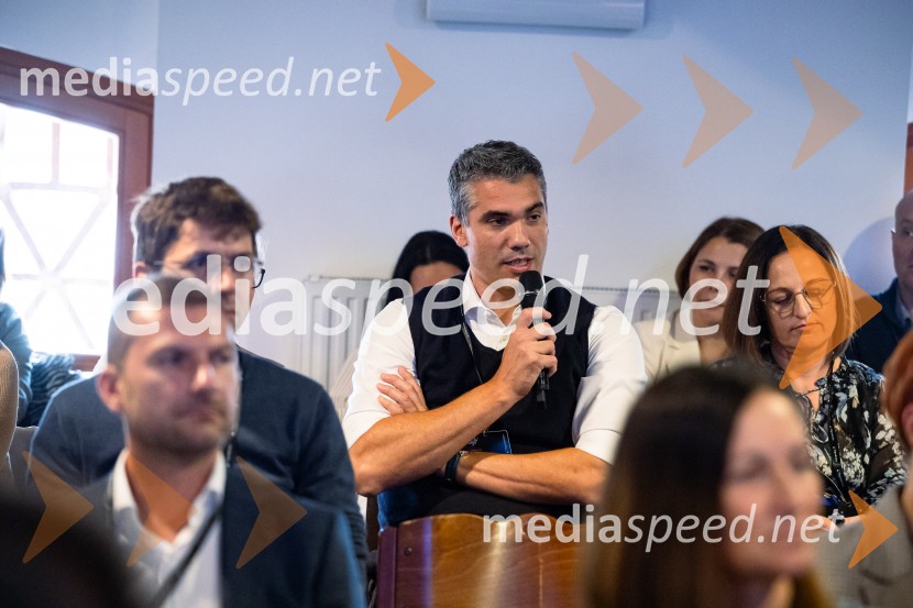 DigitalniUm, Digitalni preskok v proizvodnji