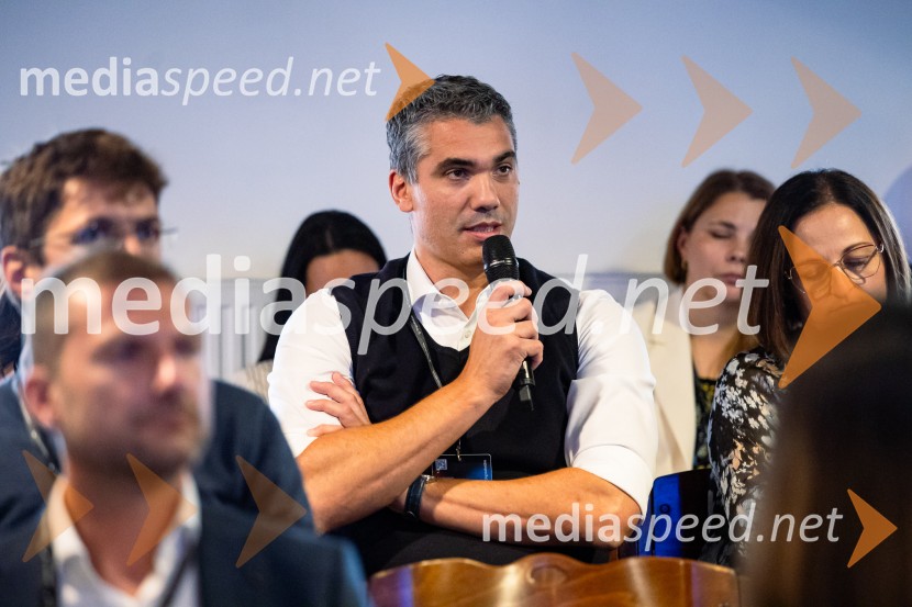 DigitalniUm, Digitalni preskok v proizvodnji
