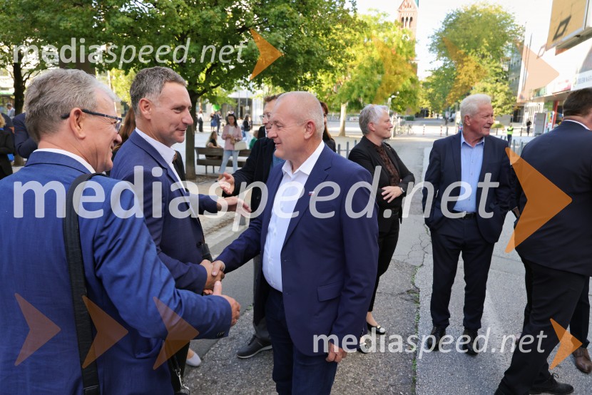  ... ;  Franc  Kangler, Državni sekretar na Ministrstvu za notranje zadeve in javno upravoV Mariboru odprli Ministrstvo za lokalno samoupravo, kohezijo in regionalni razvoj