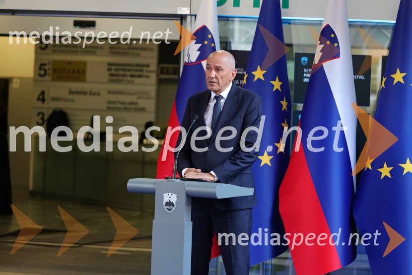  Janez Janša, predsednik stranke SDSV Mariboru odprli Ministrstvo za lokalno samoupravo, kohezijo in regionalni razvoj