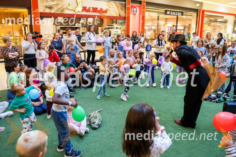 Maček Muri zavzel Citycenter in navdušil najmlajše