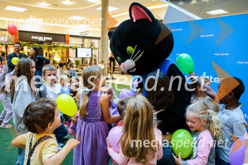Maček Muri zavzel Citycenter in navdušil najmlajše