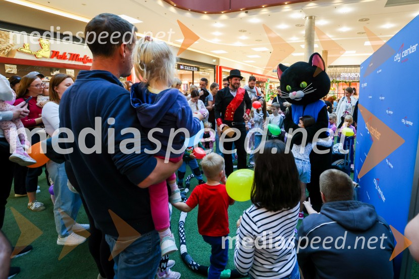 Maček Muri zavzel Citycenter in navdušil najmlajše