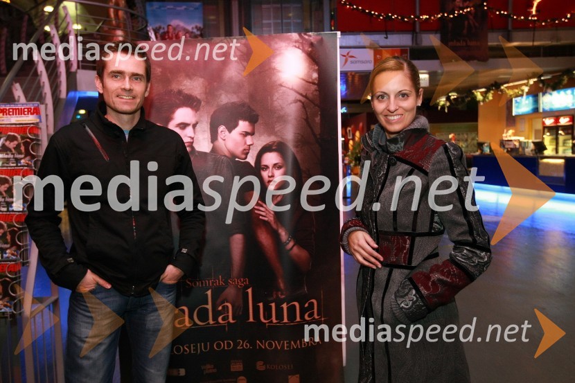 Gorazd Kocbek, Oljarna Kocbek in Mihaela Margan - Miša, novinarka ter Playboyeva zajčicaMlada luna, vip premiera filma, TV RTS Maribor