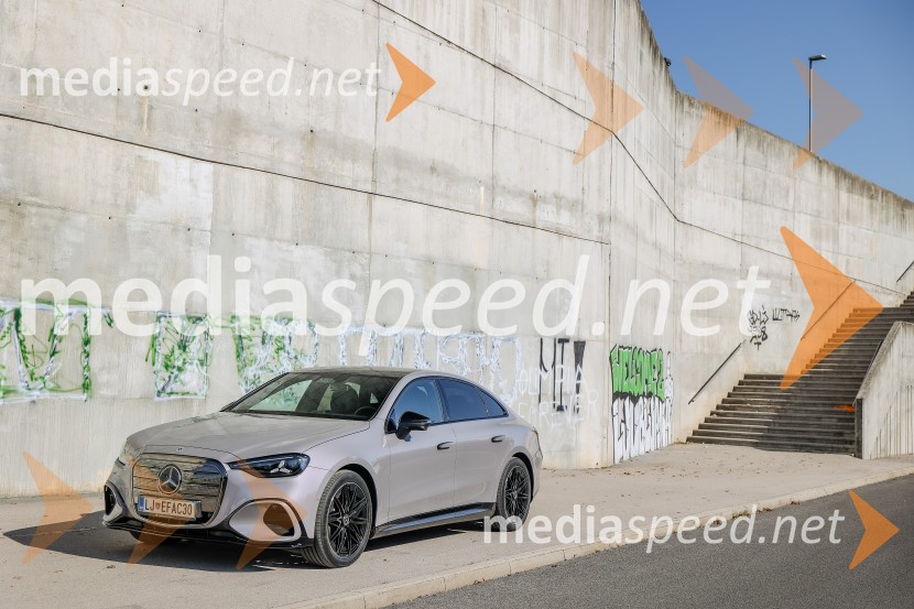 Novinarska konferenca za električni razred C