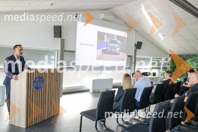 Novinarska konferenca za električni razred C