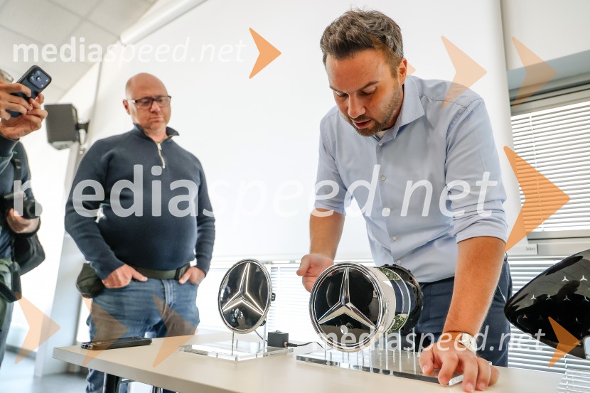 Novinarska konferenca za električni razred C
