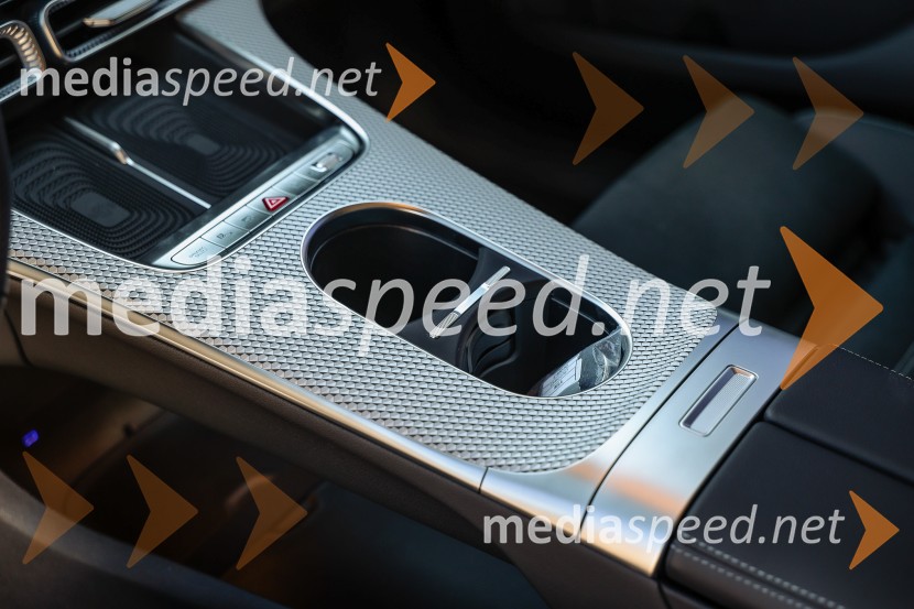 Novinarska konferenca za električni razred C